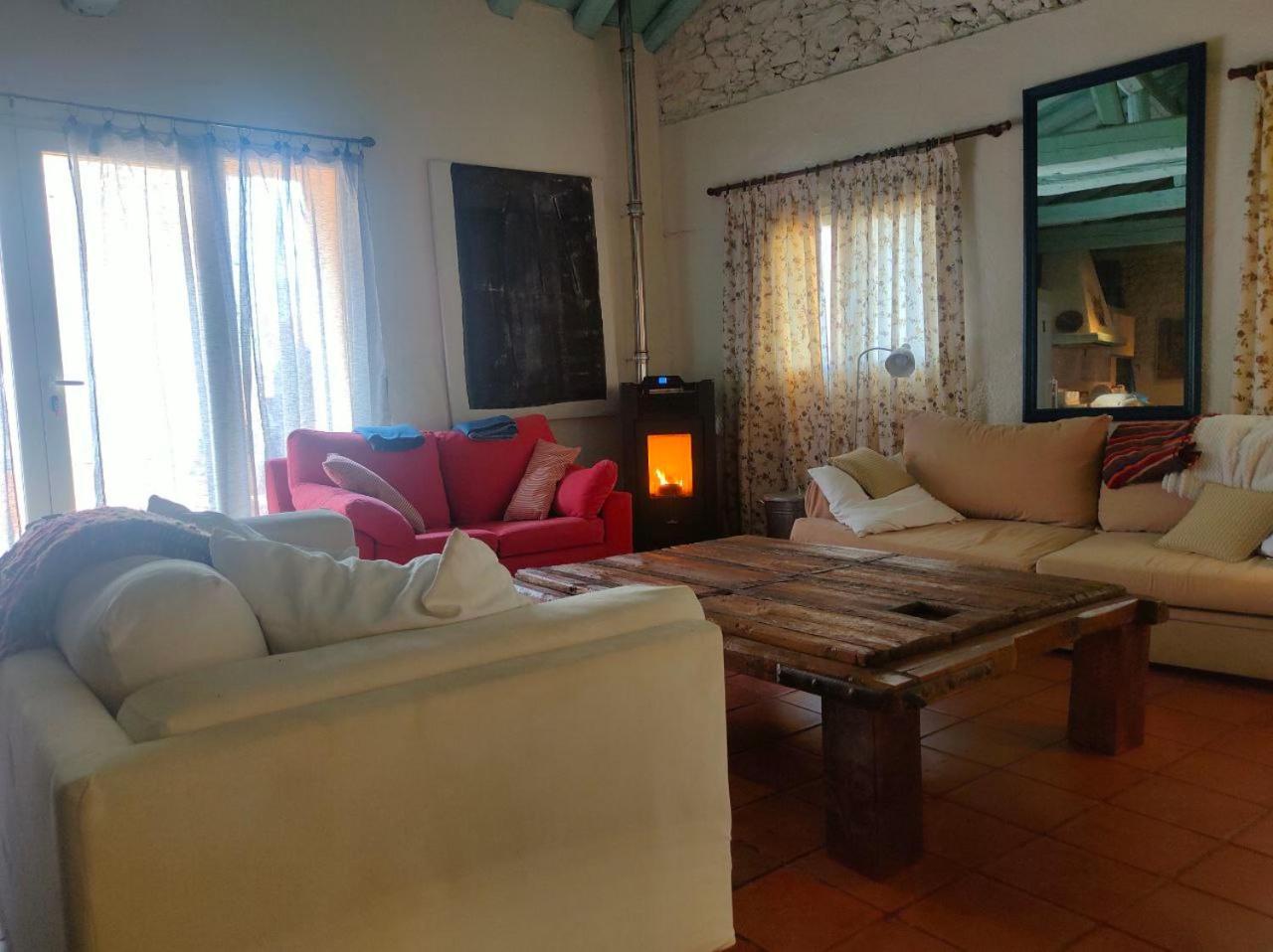Casa Rural El Horno De La Aldegueela Торрекабальерос Экстерьер фото